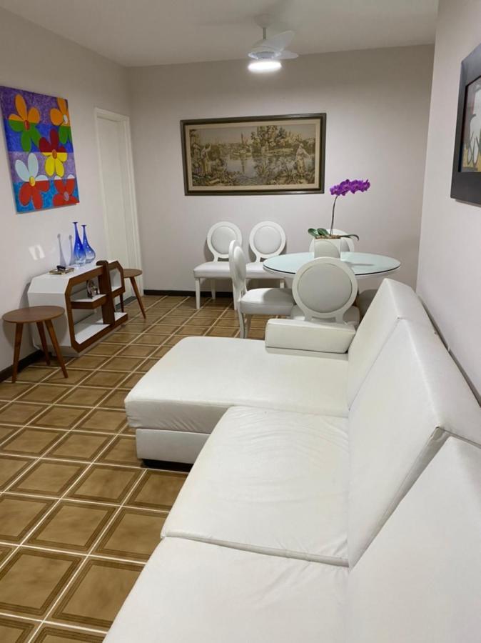 - 2 Quartos - Ar Condicionado - Varanda Apartamento *